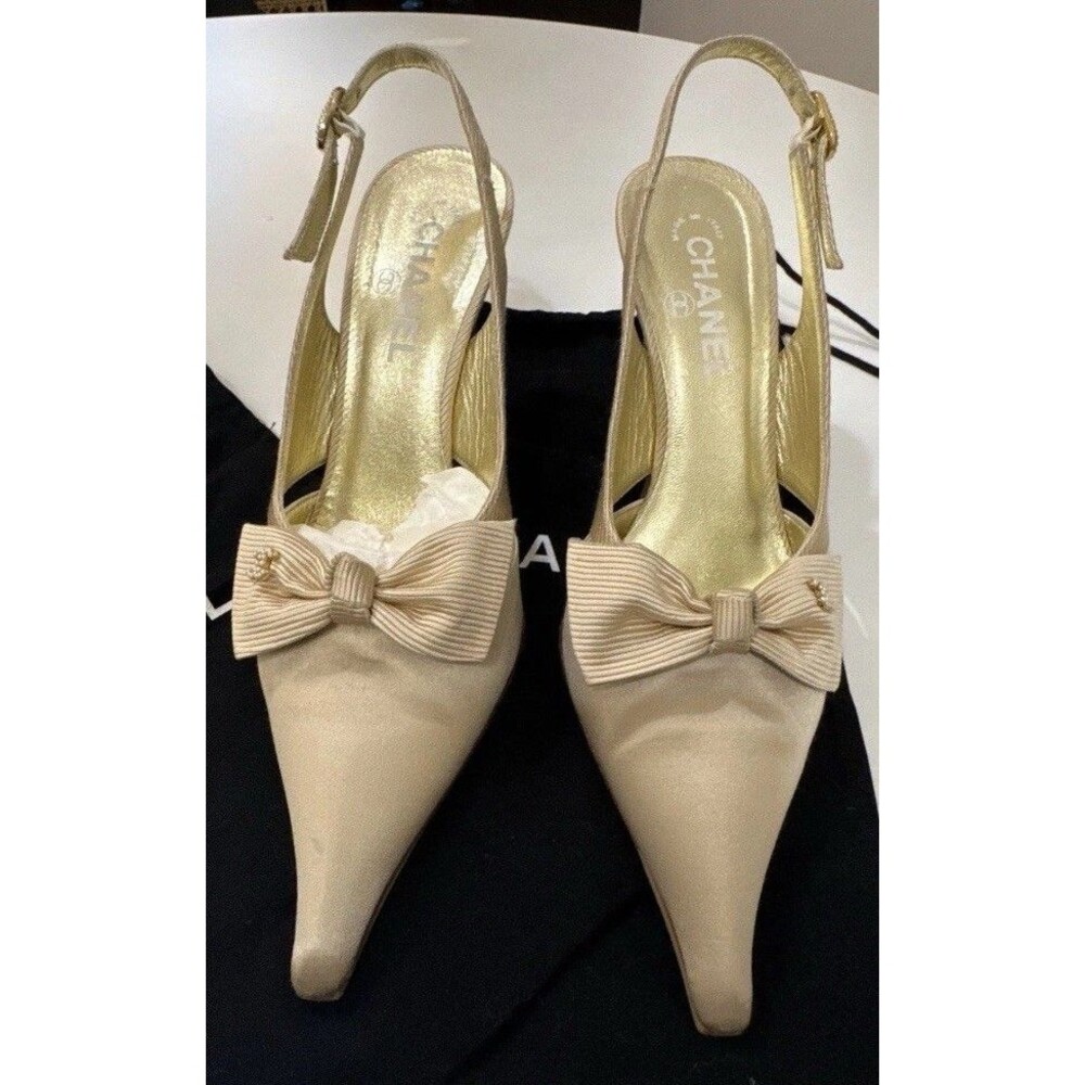 Chanel Satin Pearl Logo Bridal Slingback Vintage Heels 37.5 Excellent Condition